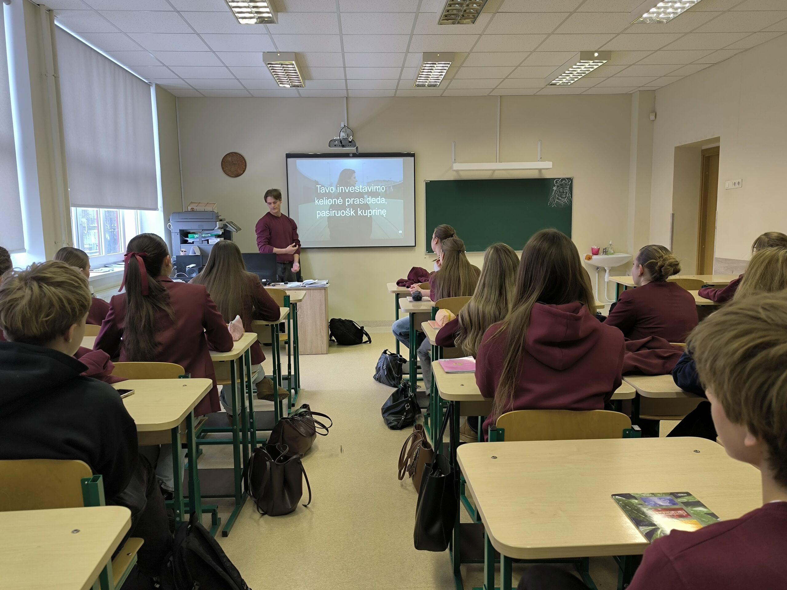 „Tūkstančio mylių kelionė prasideda nuo vieno žingsnio”