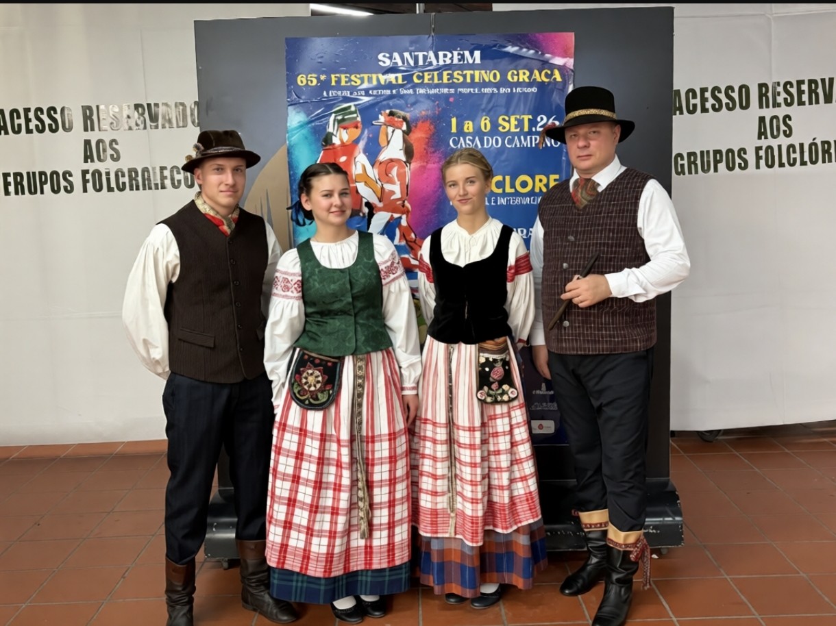 MŪSŲ GIMNAZISTAI PORTUGALIJOJE: tradicijos, ritmas ir tarptautinė scena! 💃🎻